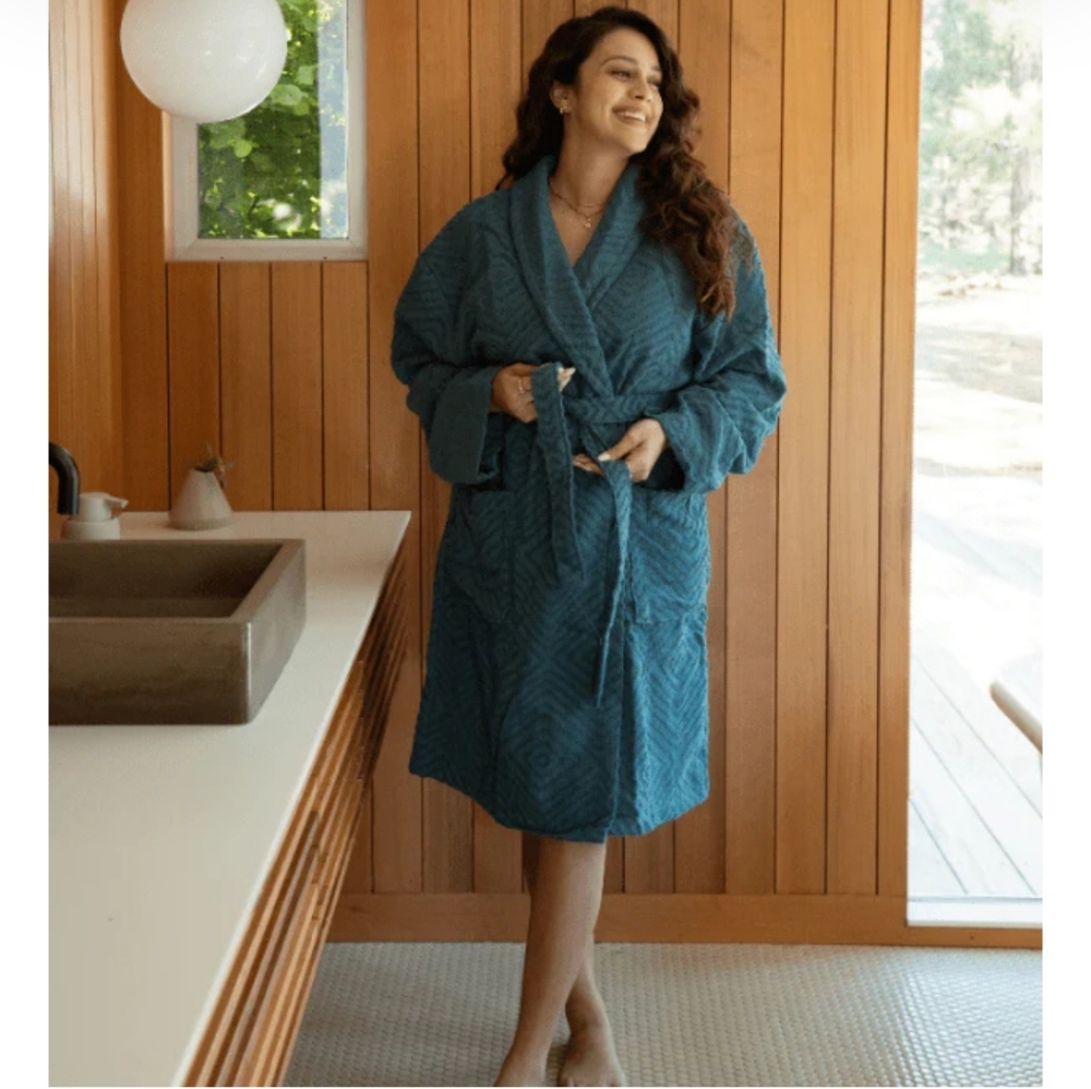 NWT Sand Cloud Radiant Teal Robe